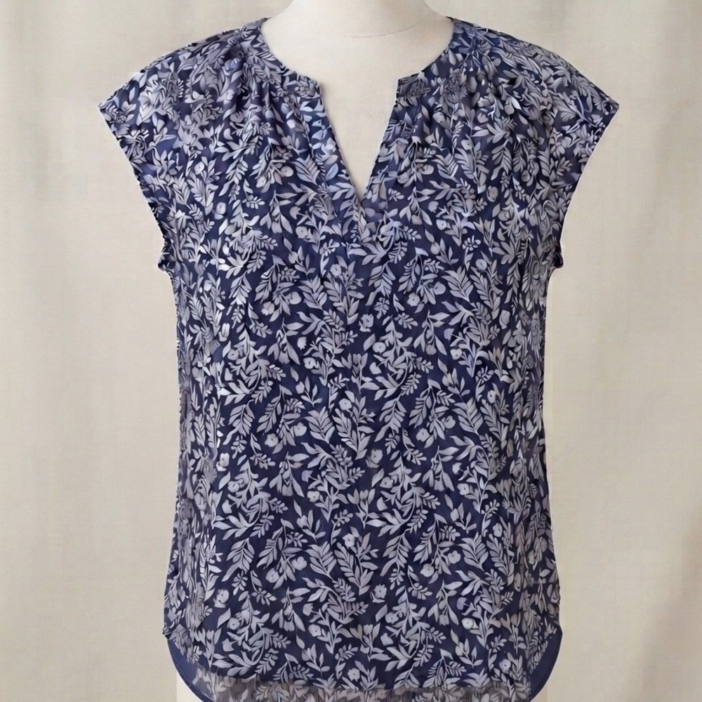 St Johns Bay Navy Blue White Floral Split Neck Blouse Top Cotton Rayon Large